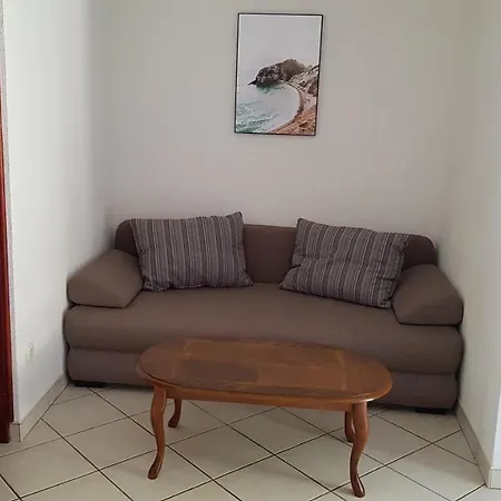 Апартаменты Vila Una Жуляна