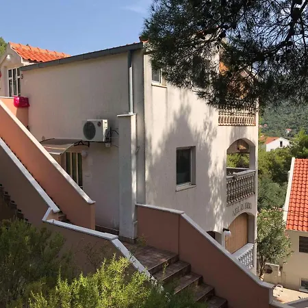 Апартаменты Vila Una Жуляна