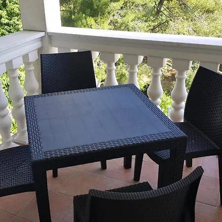 Vila Una * Жуляна